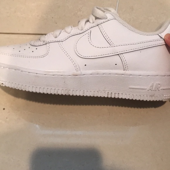 Nike Air Forces Kids Size 4.5 - Picture 3 of 7